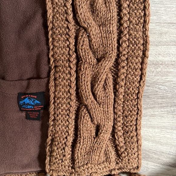 255 Handmade In Nepal Brown Wool Knitted Scarf With Fringer - Picture 2 of 4